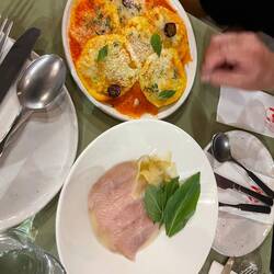 Tomato carpaccio in tomato sauce