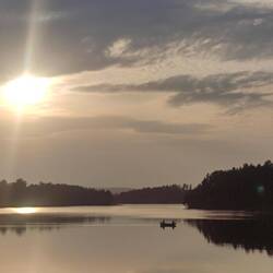 Abendstimmung mit Nachbarn im Boot