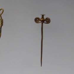 Gold pin from troy 8th century bc