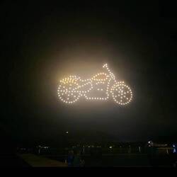 Laserschow mit Drohnen