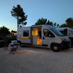 Bis zum Abend haben wir geräumt und sortiert