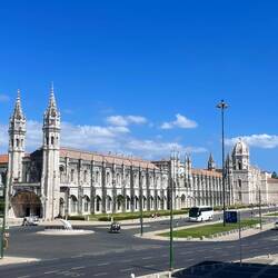 I klasztor w całej okazałości