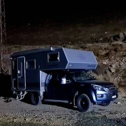 Stellplatz neben Restaurant