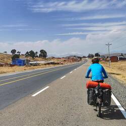 Da sehen wir endlich die schneebedeckten Berge der Cordillera Real
