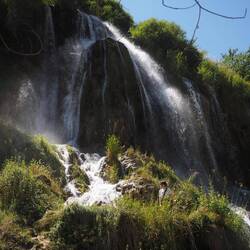 Girlevik Wasserfall und ich etwas getarnt