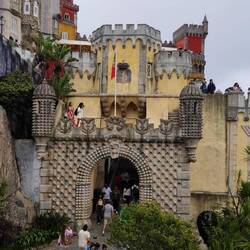 Zamek Królów chrześcijańskich - jak malowany