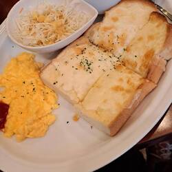 Cheese toast hmmmm