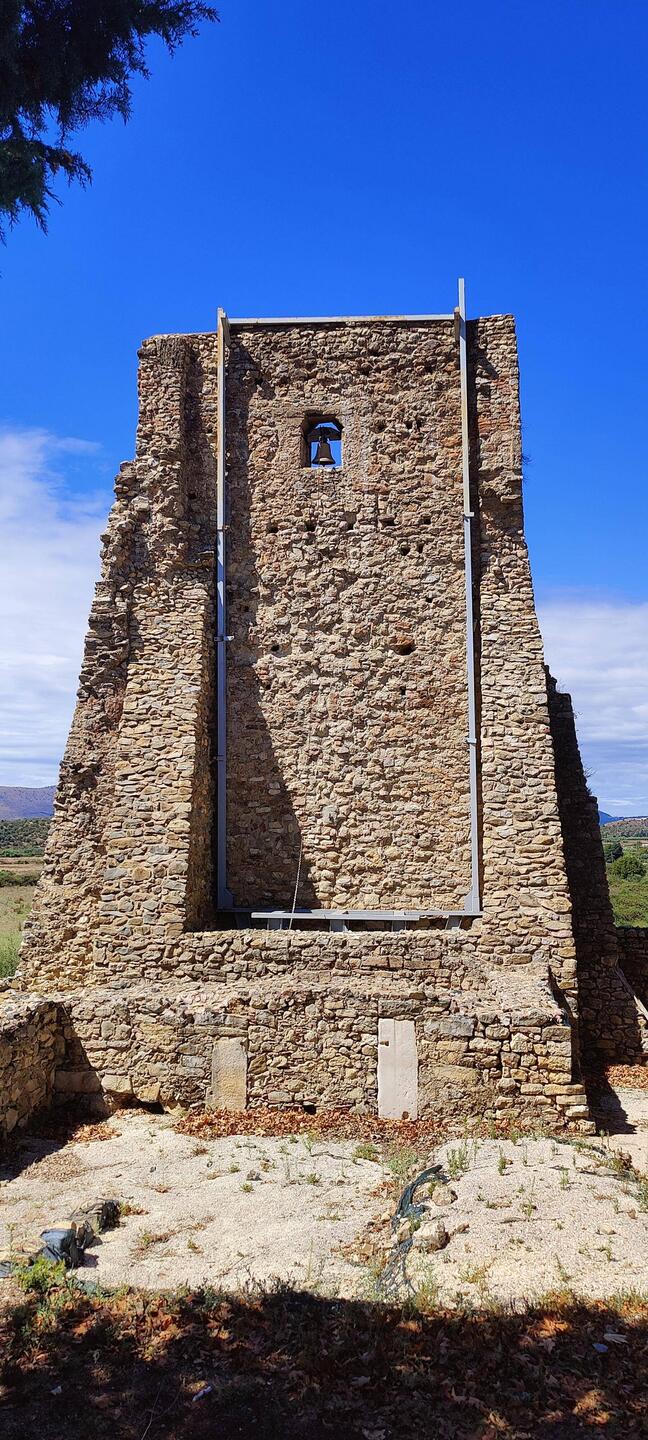 Die Ruine des Kirchturms
