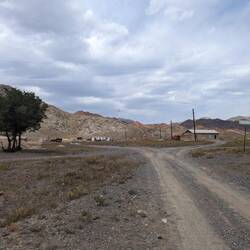 The less scenic ends of the valley