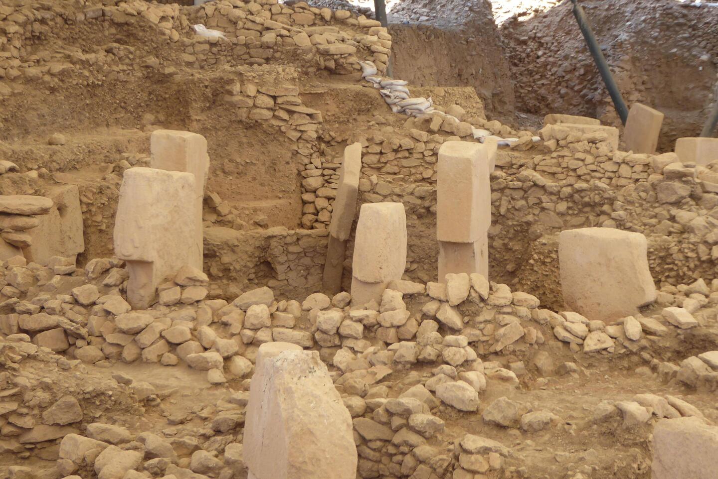 T-shaped columns
