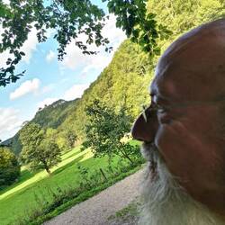 Kurzes Päckchen mit Blick auf.....