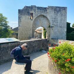 Quick cat nap at La Porte Brunet