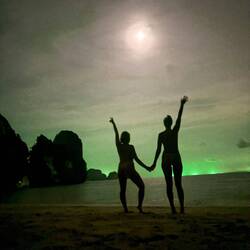 Schwimmen bei Halbmond