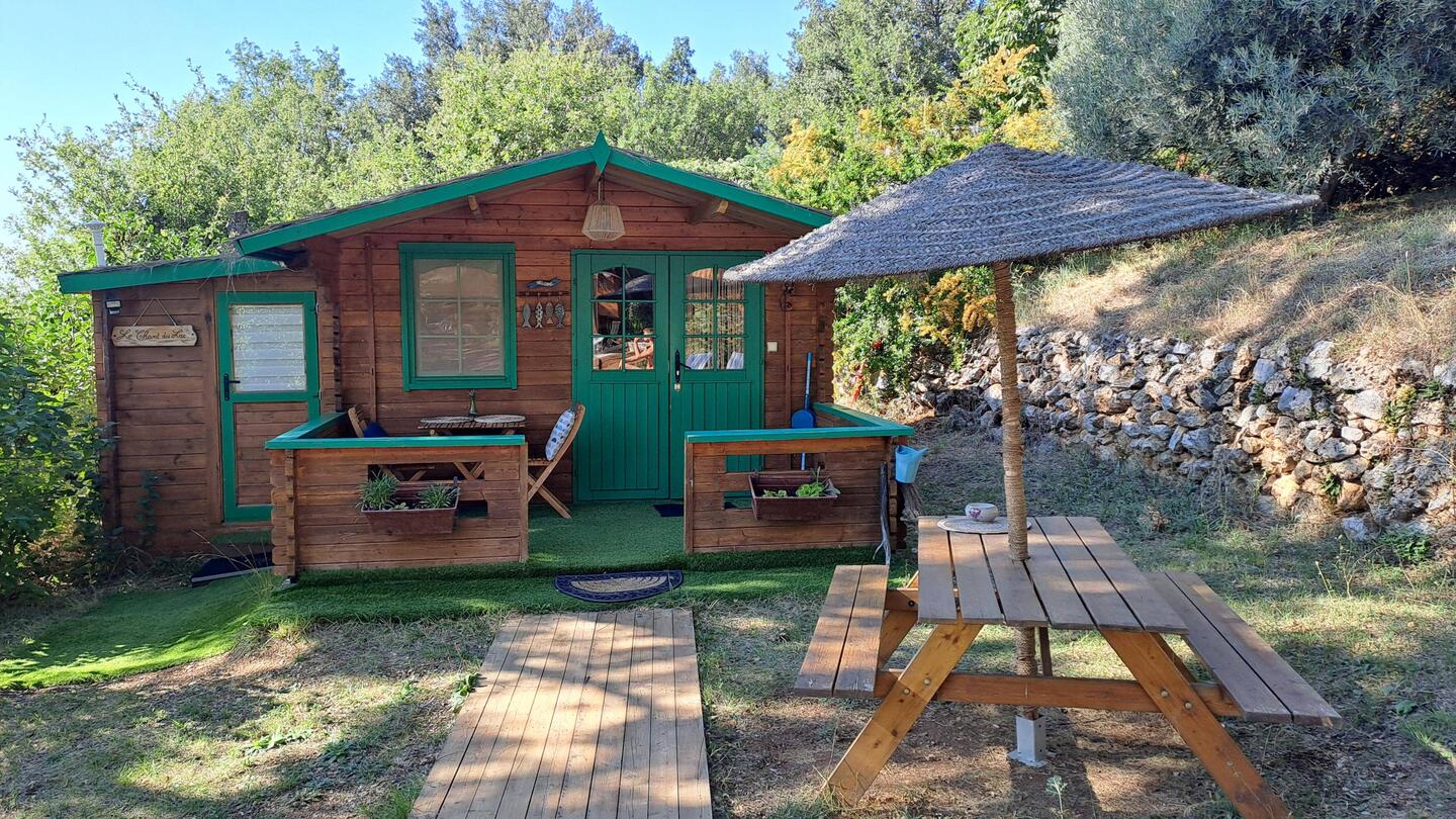 Unsere kleine Gartenhütte :)