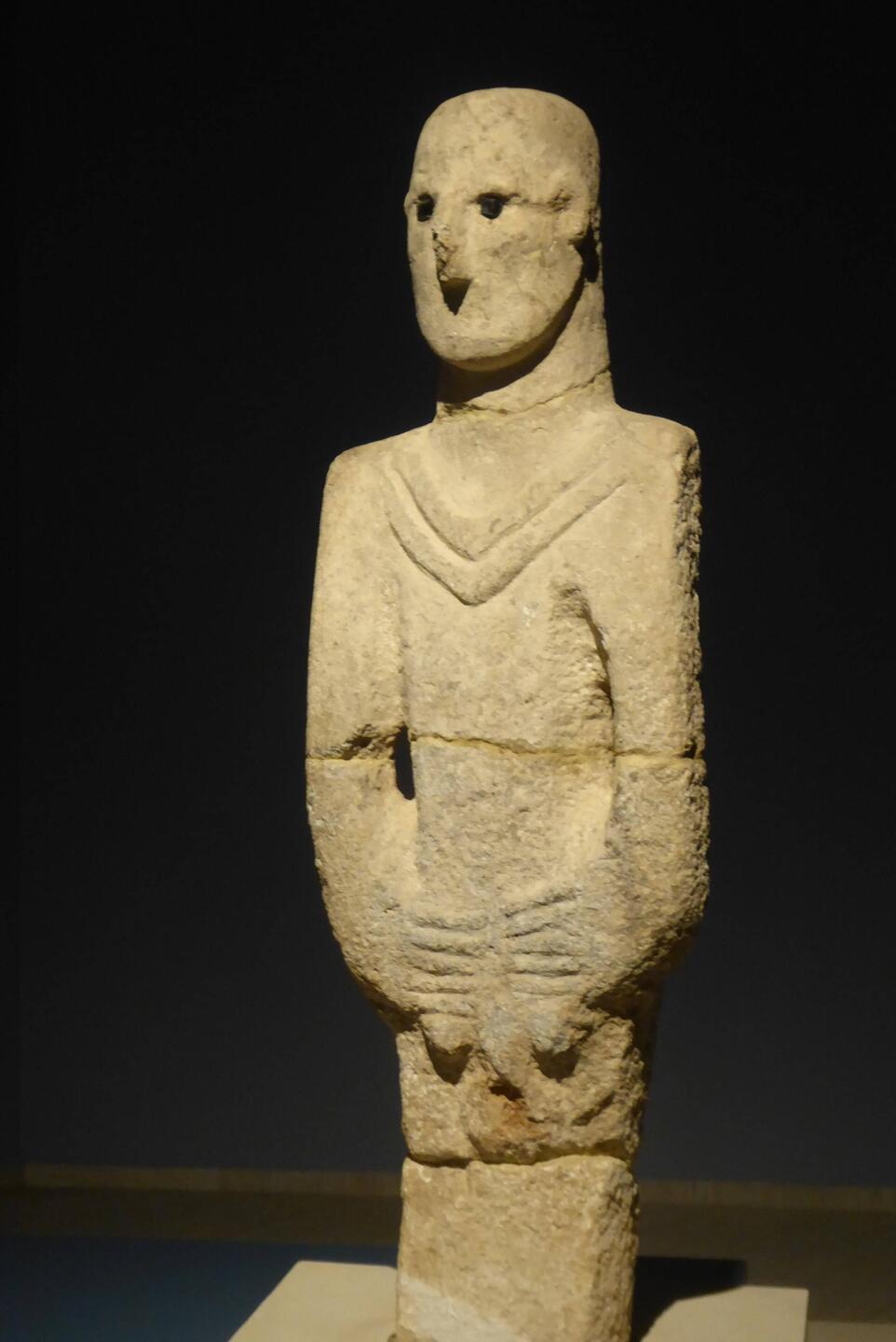 First human statue 9500 BC
