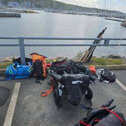 Nun wird das Boot wieder aufgebaut und beladen..