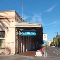Sanremo mit dem Radweg auf der alten Eisenbahnweg