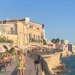 The Syracuse/Ortigia esplanade lifestyle ☀️