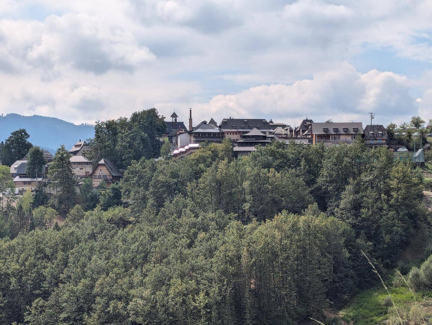 Küstendorf (Emir Kusturica)