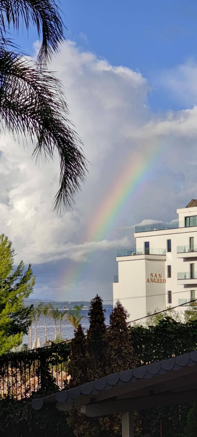 Ein Regenbogen zum Abschied