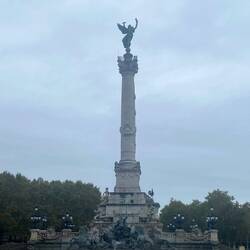 Monument aux Girondins - impressive even in the rain.