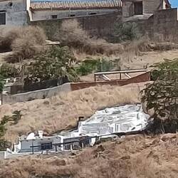 Habitations troglodytes des gitans aux XIX ème et début XX ème. Aujourd'hui y vivent des artistes