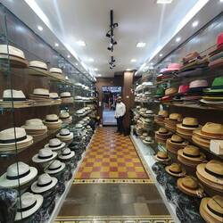 Natürlich durfte ein Besuch im Panamahut Geschäft nicht fehlen.