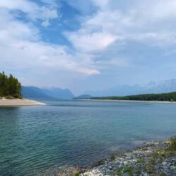 Wanderung am See entlang