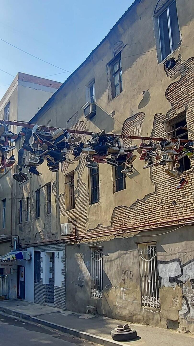 Schuhe als Glücksbringer?! Oder killer der Gasleitung🧐😀?