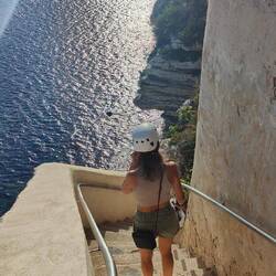 Naschi auf einer der 187 Treppen vom König Aragon 👑