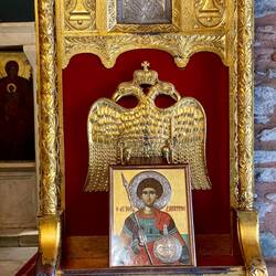 Zum janusköpfigen siamesischen Adler habe ich gespaltene Gefühle.