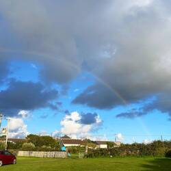 Und ein durchgängiger Regenbogen