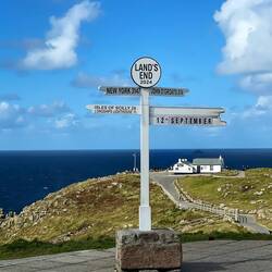 Selbst hier müsste man mittlerweile zahlen für ein Foto direkt am Schild