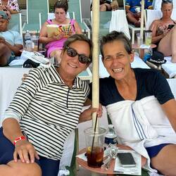 Reunited with Nancy in Las Vegas. Park MGM Pool.