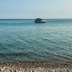 MB anchored off Pyramid Point Dunes