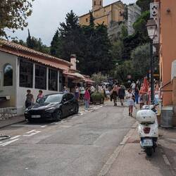 The tourist entrance. Cars squeeze through.