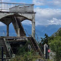 Vor 2 Tagen ist die Carolabrücke eingestürzt, ist der Plattform zu trauen?