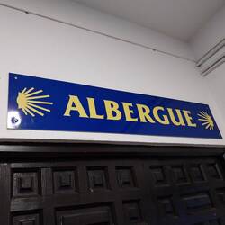 Spanish name for hostel
