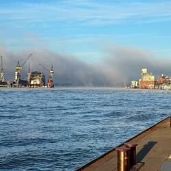 Nebel über der Elbe