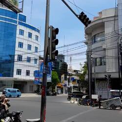 Mehrmals täglich und ab 4.30Uhr morgens🥱🙈🎧