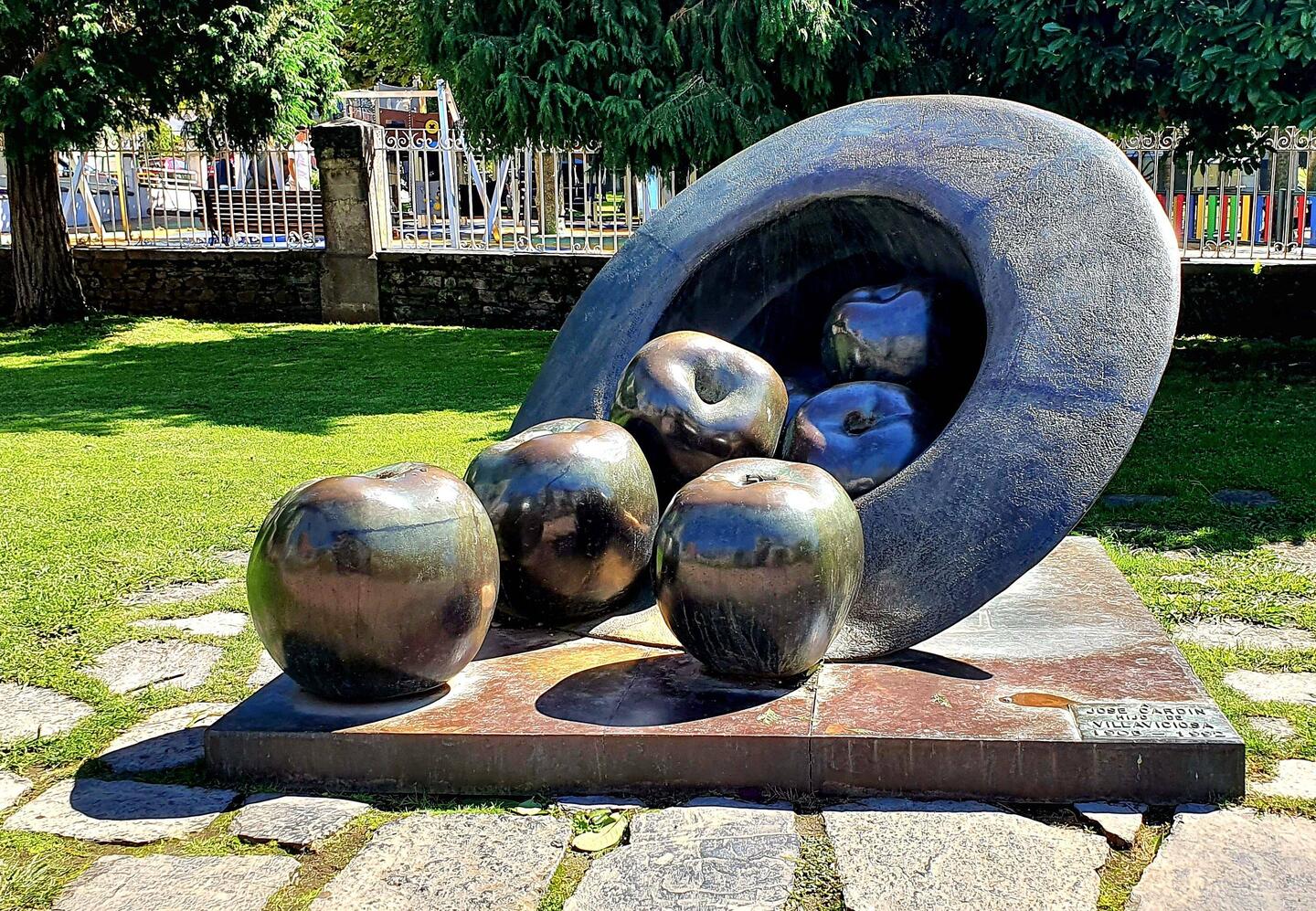 Villaviciosa est la ville de la pomme. Ici, elles sont dans un chapeau 😊