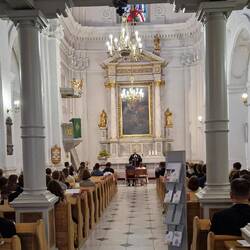 Daarin op deze zaterdagmiddag een huwelijksdienst