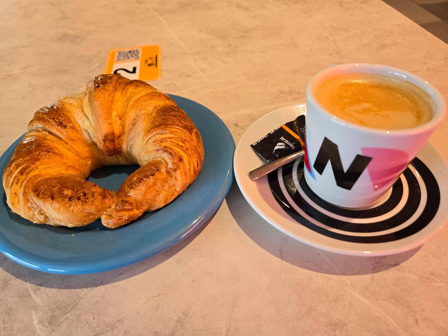 Famous Cafe con leche and croissant