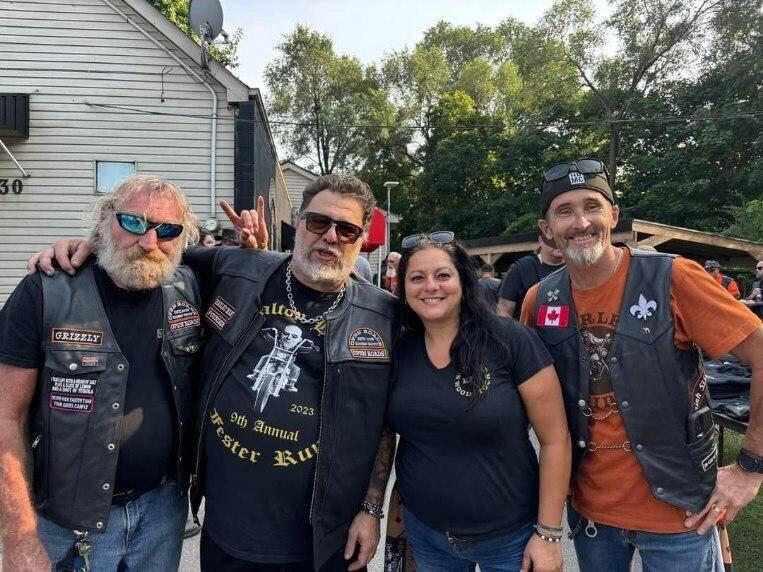 Gary, Peter, Maria, Norm at the clubhouse