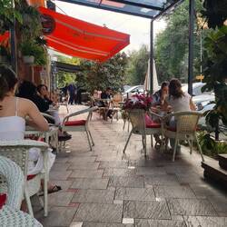 A lot of good café culture