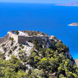 Hier geht's hin zum Monolithos Castle