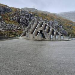 Tolle Aussichtsplattform mit Blick in die Fjorde, leider im ☔️
