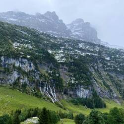 Mystische Stimmung mit Wasserfällen