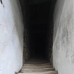 Na was sagt ihr geht die Treppe hoch oder runter?