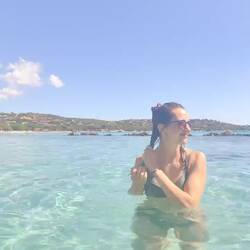 Glasklares Wasser in Santa Giulia 🏊🏝️